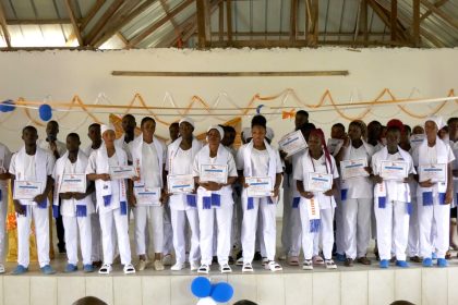 Sortie de la 5e promotion de 2IAH-Formation Professeur Nindjin à ses filleuls : « Travaillez avec rigueur et foi, et chercher toujours à progresser »
