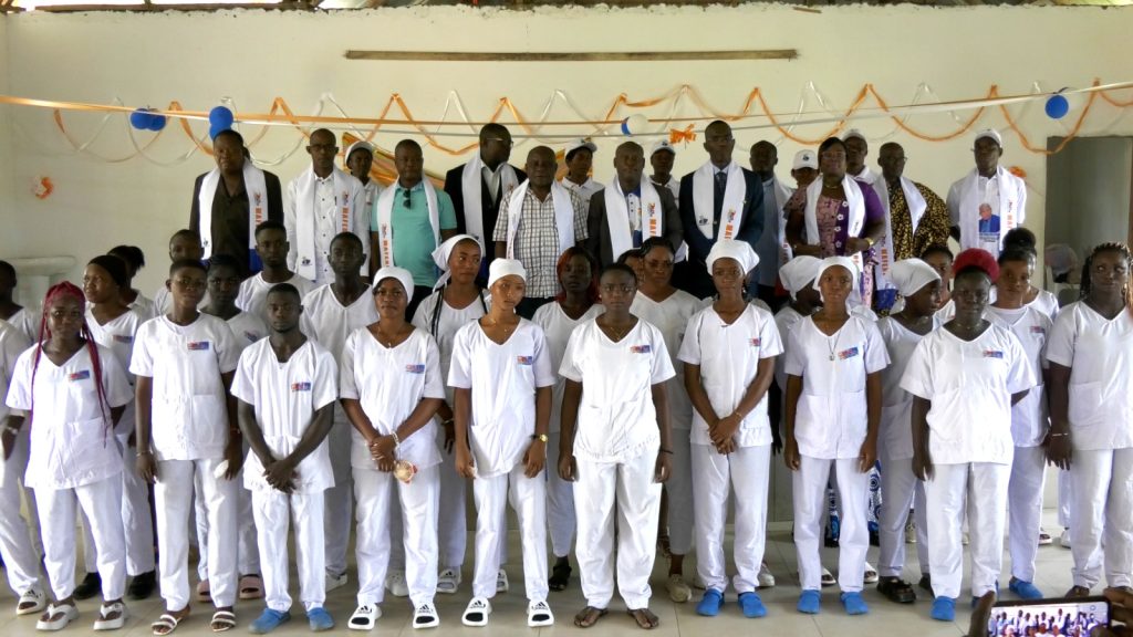 Sortie de la 5e promotion de 2IAH-Formation Professeur Nindjin à ses filleuls : « Travaillez avec rigueur et foi, et chercher toujours à progresser »