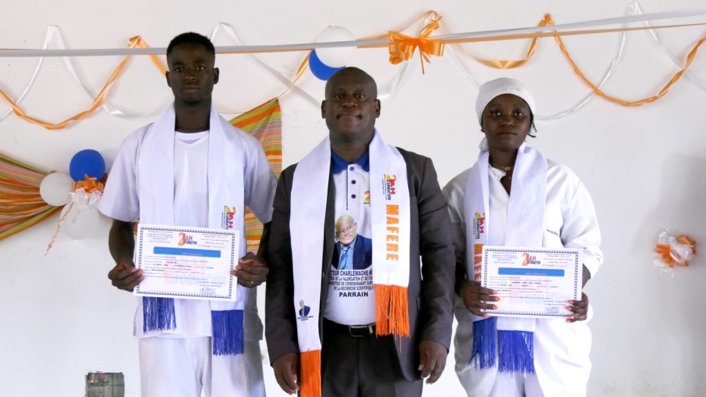 Sortie de la 5e promotion de 2IAH-Formation Professeur Nindjin à ses filleuls : « Travaillez avec rigueur et foi, et chercher toujours à progresser »