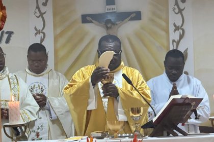 Le séminaire universitaire Saint Paul VI célèbre l'Ascension en mettant à l'honneur les cultures africaines