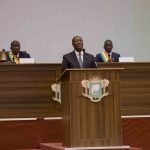 Alassane Ouattara devant le parlement