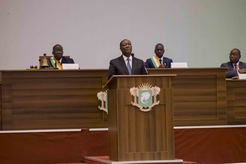 Alassane Ouattara devant le parlement