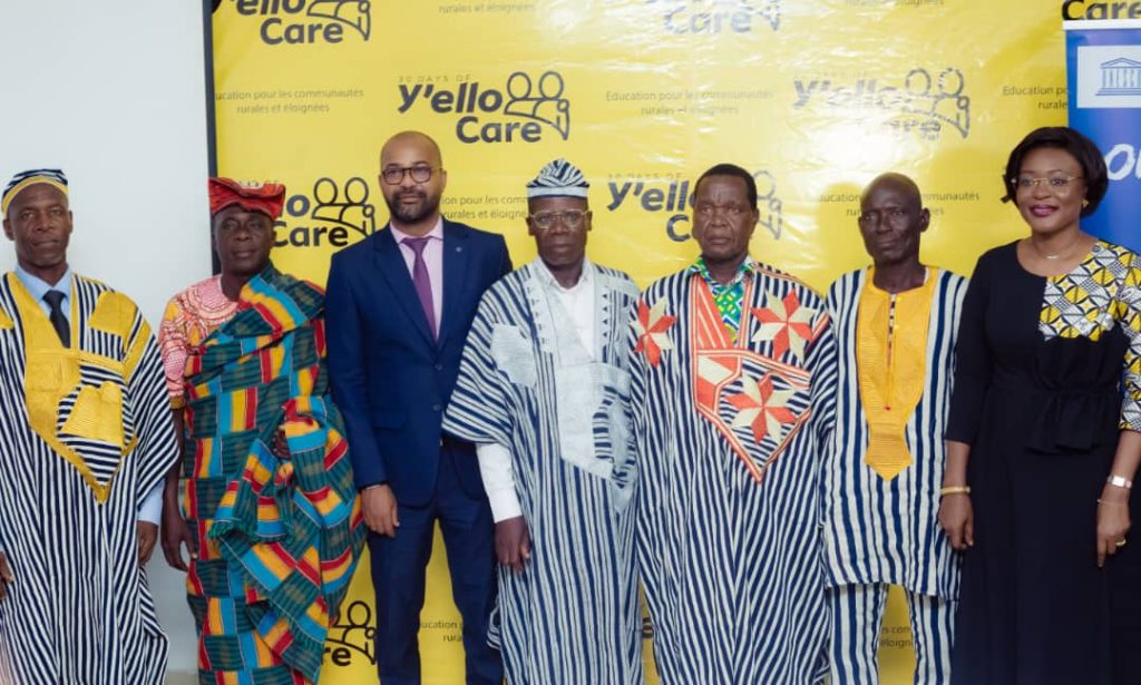 Les populations des localités ciblées en compagnie des agents MTN