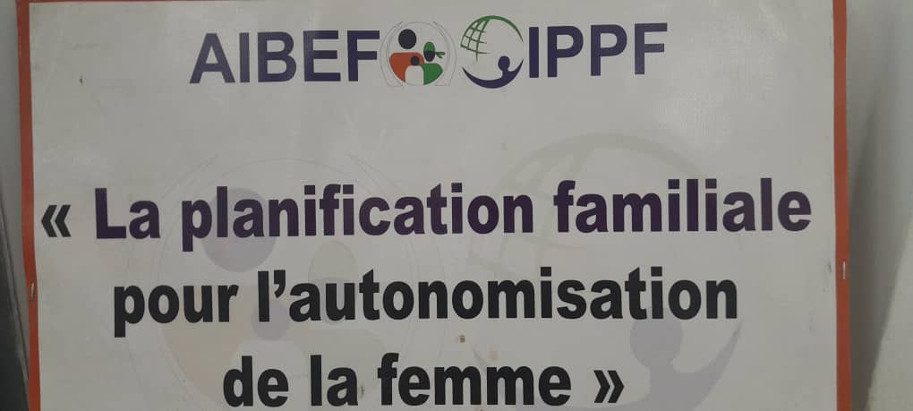 Une affiche d'information de l'AIBEF