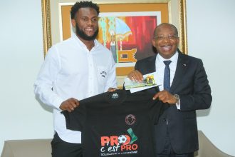 Franck Kessié et le ministre Siandou Fofana