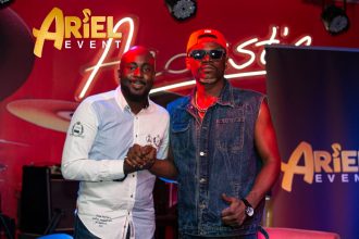 Ariel Akéssé, Directeur Général d'Ariel Event (gauche) et l'artiste Ariel Sheney