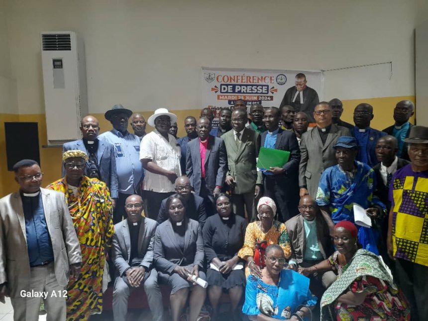 ¨Photo de famille après la rencontre