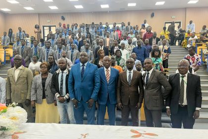 Les responsables de l'Université de Bondoukou et les étudiants