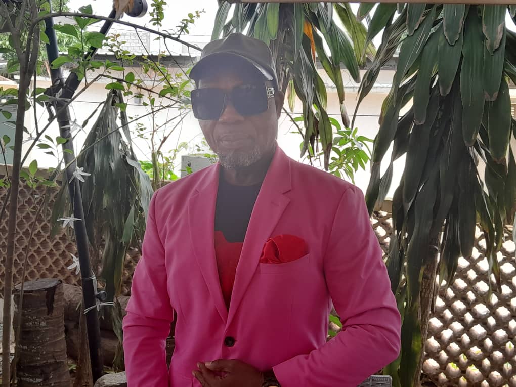 L'artiste vient de sortir son premier single