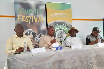 Les organisateurs de la conférence