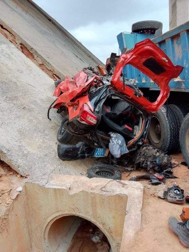 L'épave des véhicules accidentés