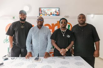 Les artistes et les membres du comité d'organisation du concerto de l'indépendance