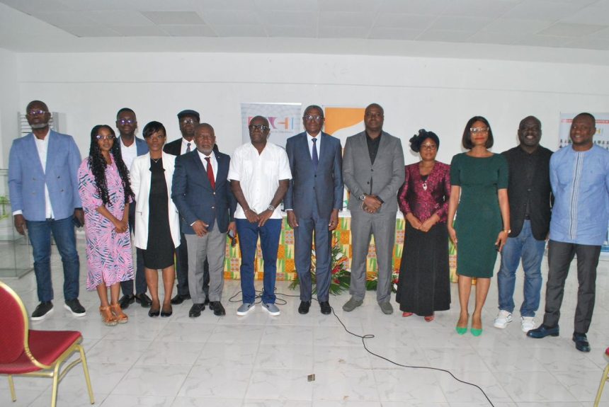 La photo de famille des officiels