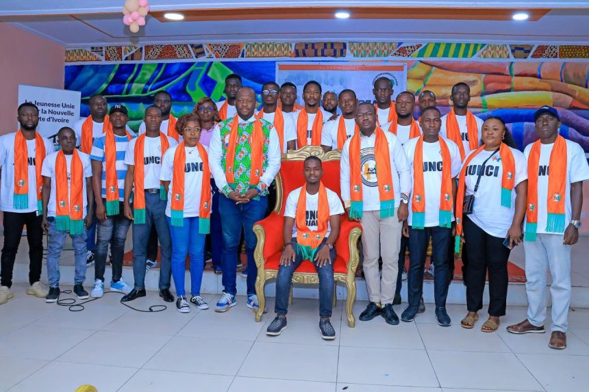 Les membres de la Jeunesse Unie pour la Nouvelle Côte d’Ivoire (JUNCI)