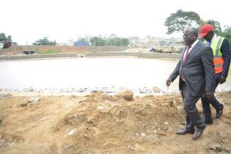 Le ministre-gouverneur, Cissé Ibrahima Bacongo visite les travaux de la baie du Banco