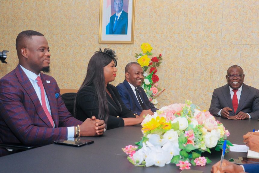 Bacongo et Siriki Sangaré en discussion
