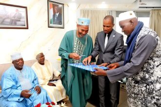 Yamoussa Coulibaly avec les imams
