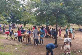 Les élèves du lycée de Madinani au travail