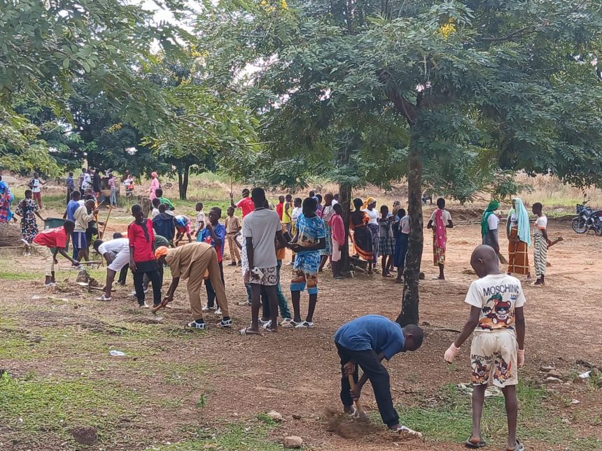 Les élèves du lycée de Madinani au travail
