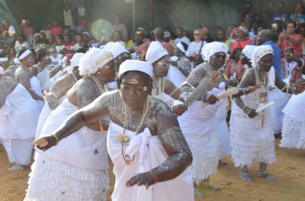 Abissa 2024 : Sa Majesté Awulae Tanoe Amon appelle à des élections apaisées en 2025