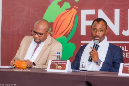 Au micro, le Commissaire Général du FNJC, Alahassane Diakité
