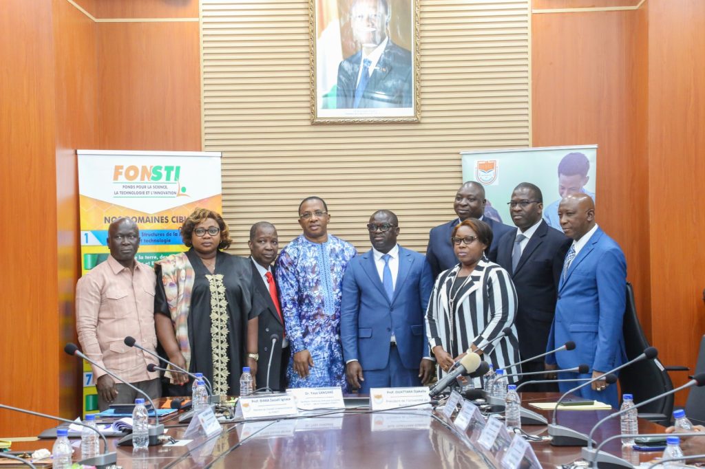 Accord de coopération : L'Université de Bondoukou et le FONSTI signent un Accord-cadre