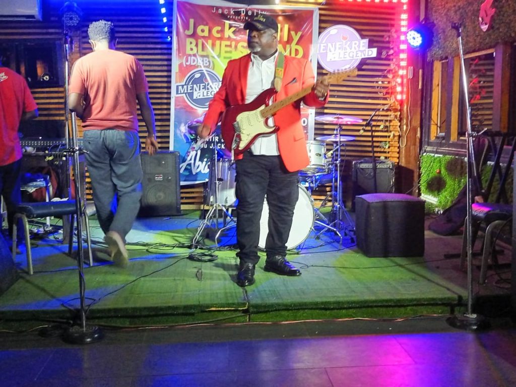 Sortie d’album : Jack Dely revient en force avec le Blues à travers Abidjan Blues