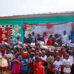 Tiapoum : Ahizi-Beugré Dorcas offre un Noël de solidarité pour les enfants et accompagne l'autonomisation de la femme