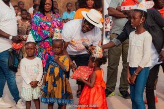 Noël 2024 : EnK2K fait briller Yamoussoukro avec son humour
