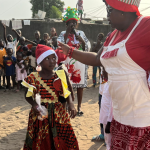 Caravane de Noël : L’Ong Nklo Bakan apporte la joie à 3000 enfants