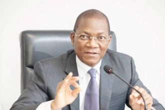 Urbanisation : le ministre Koné Bruno alerte sur les risques liés aux terrains non approuvés