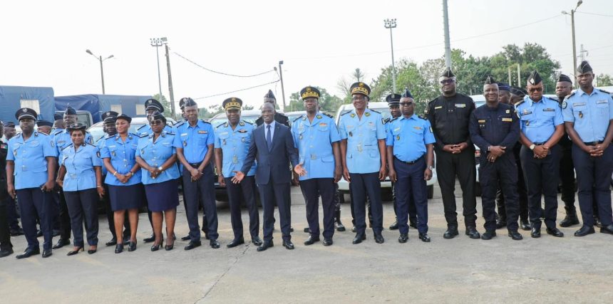 Sécurité : remise de 109 véhicules aux Services de Police et au corps préfectoral