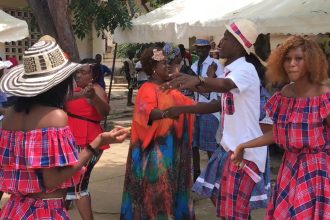 Célébration de la Journée Ivoiro-Antillaise : Le Collège Moderne de Bingerville à l’unisson des cultures