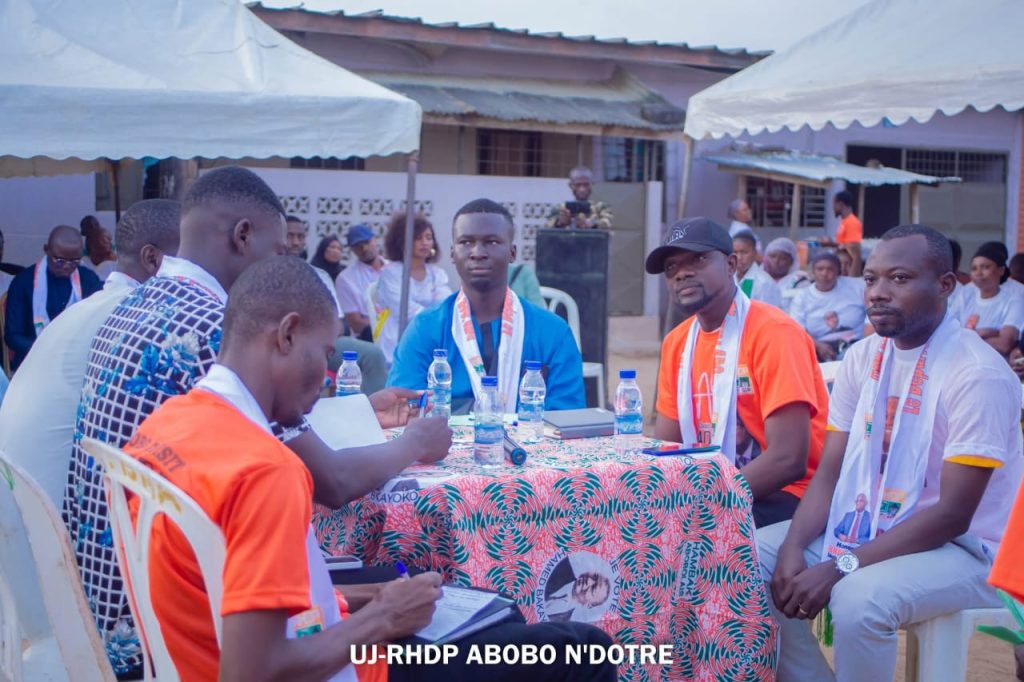 Abobo-N’dotré : La jeunesse RHDP inaugure "La Tribune du Jeune Militant" pour renforcer l'engagement politique