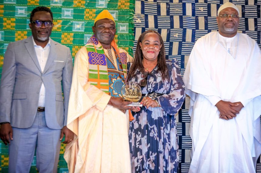Grand Prix Résilience et Durabilité 2025 : Amadou Coulibaly honoré pour son investissement dans l’éducation