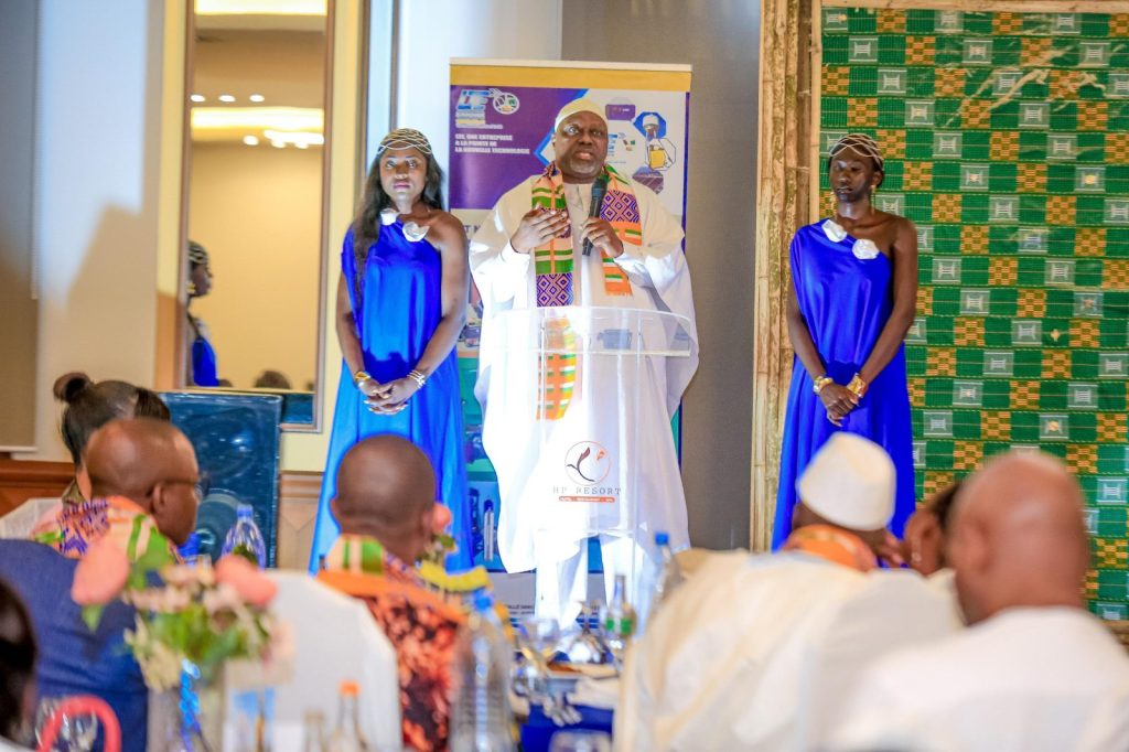 Grand Prix Résilience et Durabilité 2025 : Amadou Coulibaly honoré pour son investissement dans l’éducation