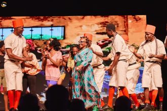 Spectacle « Les mères de l’indépendance » : Yahn Aka et la troupe L’ARTISTIQ font vibrer la mémoire au Sofitel Hôtel Ivoire