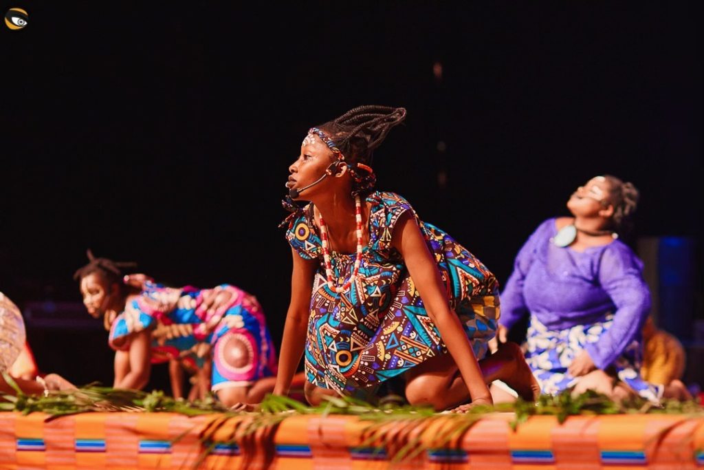 Spectacle « Les mères de l’indépendance » : Yahn Aka et la troupe L’ARTISTIQ font vibrer la mémoire au Sofitel Hôtel Ivoire