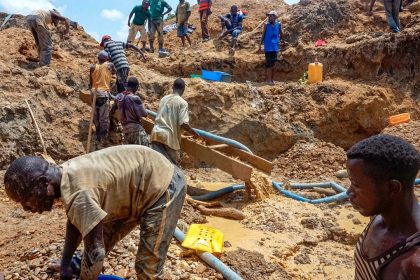 La vu des travailleurs d'une mine artisanale