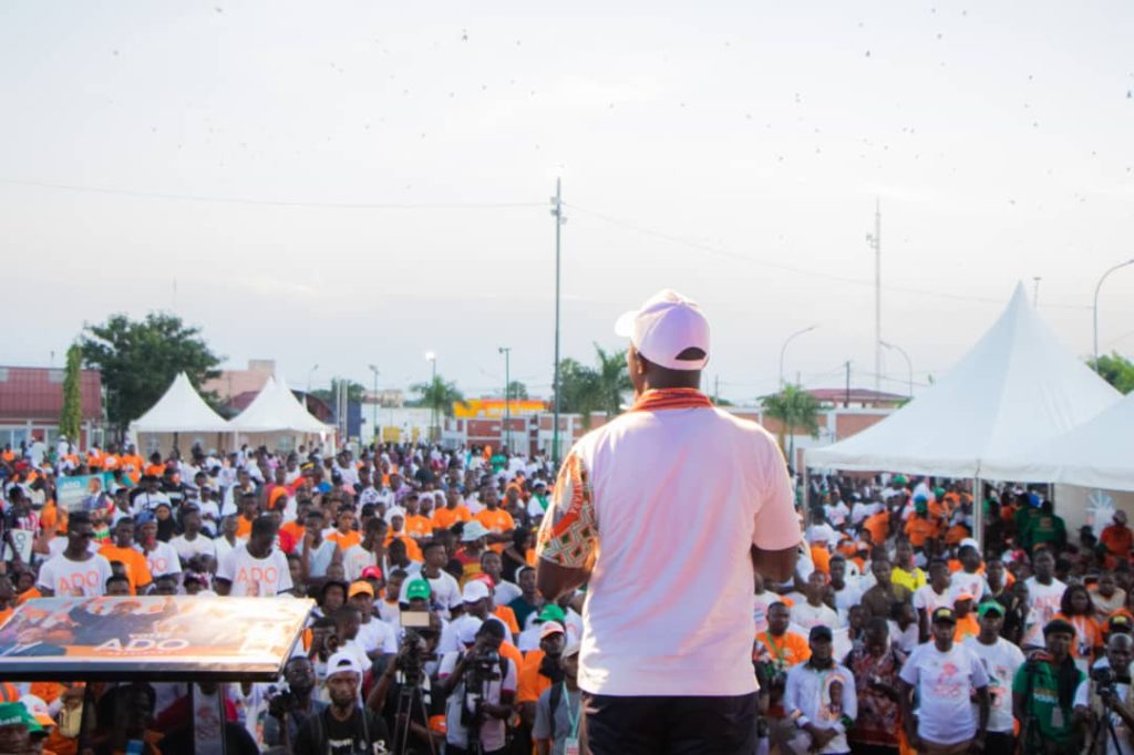D'un stade à l'autre, la symphonie Touré Mamadou électrise la campagne du RHDP