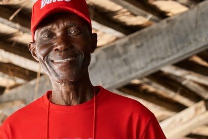 À près de 70 ans, le doyen des coursiers-partenaires Yango s’est imposé comme l’un des meilleurs