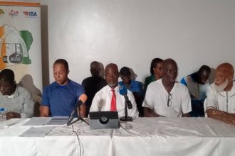 Crise à la boxe ivoirienne : Arthur Boua conteste le processus électoral de “Côte d’Ivoire Boxing”