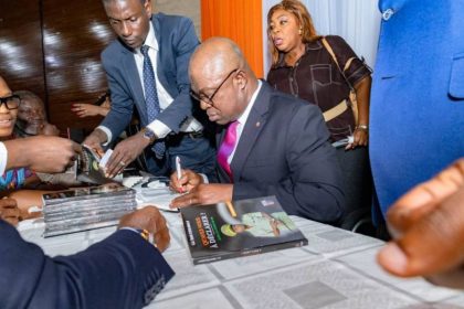 Autobiographie : le Général Issa Coulibaly ouvre son parcours à la jeunesse ivoirienne