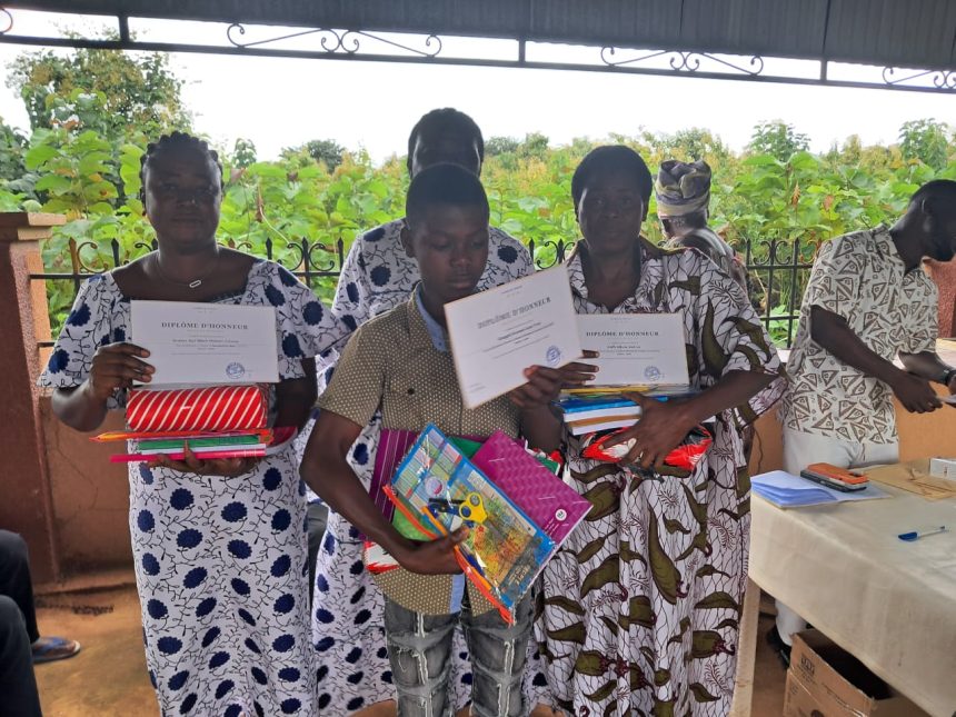 Kouassiblékro : la famille Pokou célèbre l’excellence et renforce ses liens